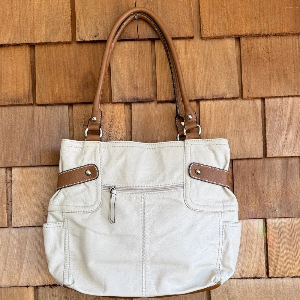 Tignanello Cream and Tan Leather Shoulder Bag and wallet - Picture 3 of 5